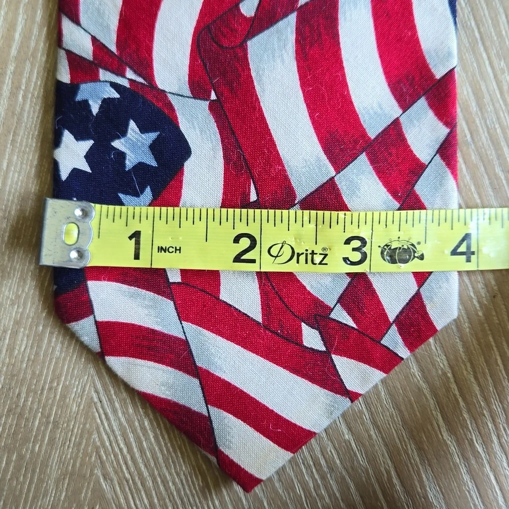 Beans McGee necktie - Picture 5 of 5